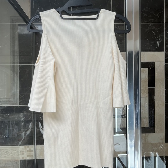 Banana Republic ivory blouse, size M, NWT. - Picture 2 of 9